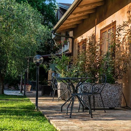 Hotel & Spa Villa Dei Mosaici Spello Exterior foto